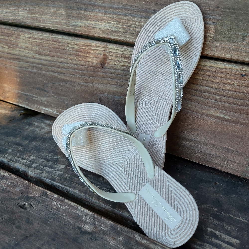 Lauren Lorraine Beige Sandals Gigi Flip Flops with Rhinestone Straps Women's 6